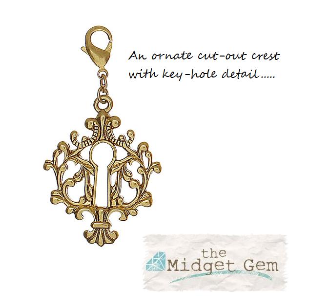 Pilgrim Charm Keyhole Crest Gold