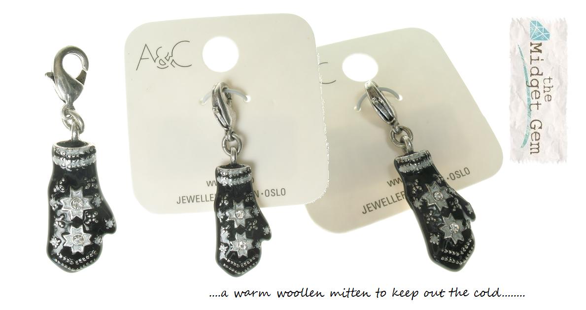A & C  'Winter Dream' Woollen Mitten Charm Silver Plate